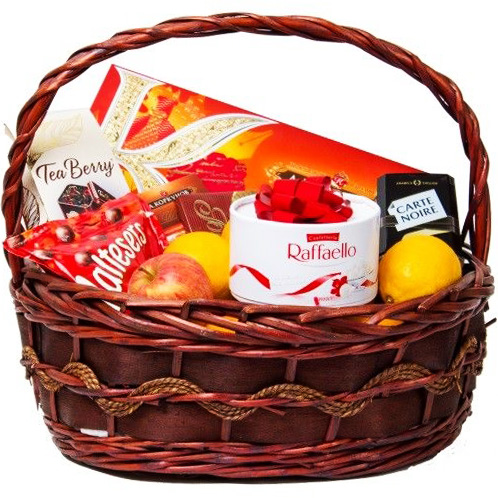 "Для самой любимой". Подарочная корзина